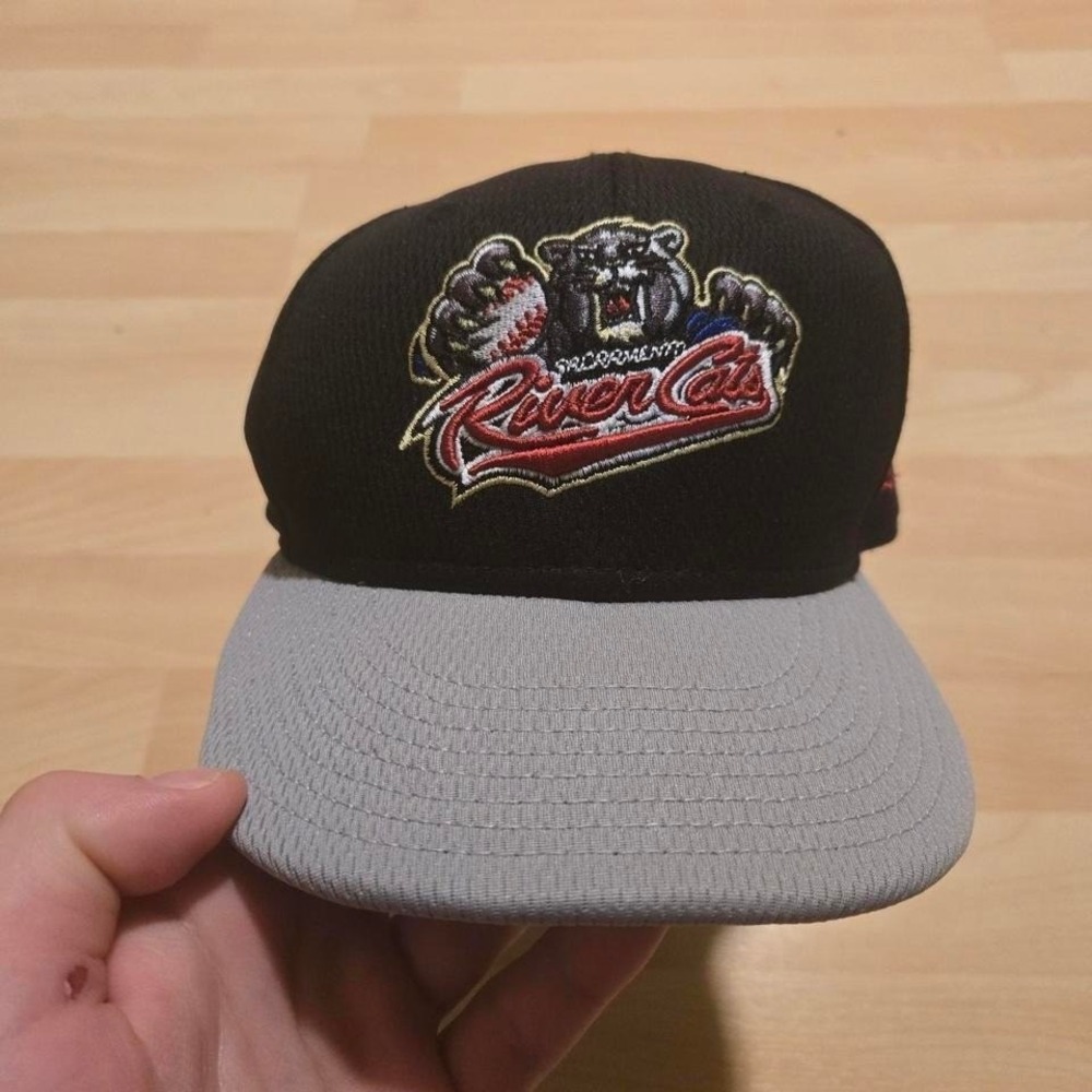 Sacramento‎ River Cats on field fitted hat 7 5/8